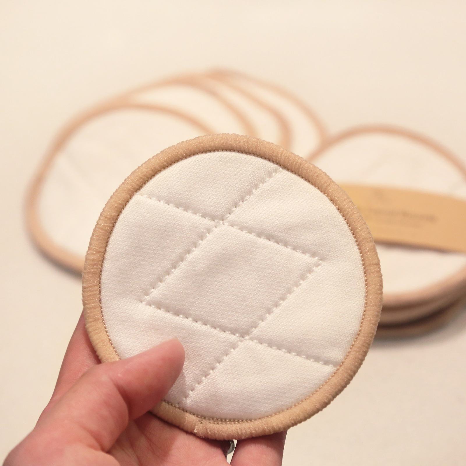 Eco_Beige_Reusable_Facial_Rounds_with_Bamboo_Case_Facial_Rounds_2 Eco_Beige_Reusable_Facial_Rounds_with_Bamboo_Case_Facial_Rounds_2