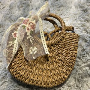 Moon Shape Straw Handbag: Beach Chic Essential