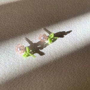 Beaded Daisy Earrings