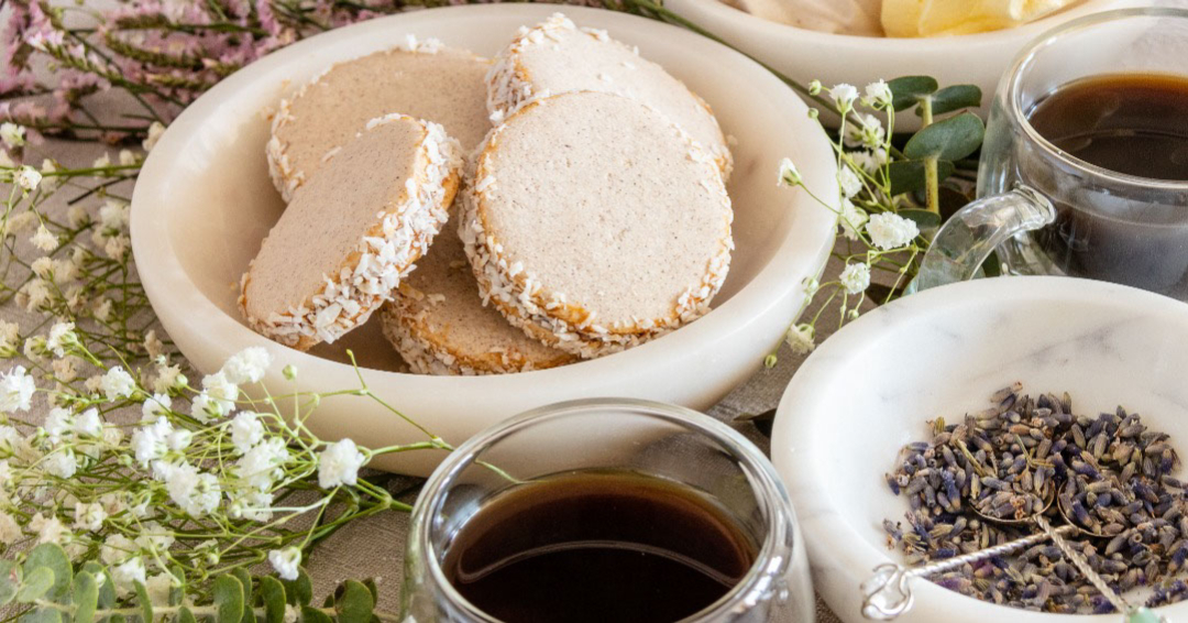 Bourbon Alfajor Bourbon caramel filling alfajor cookie